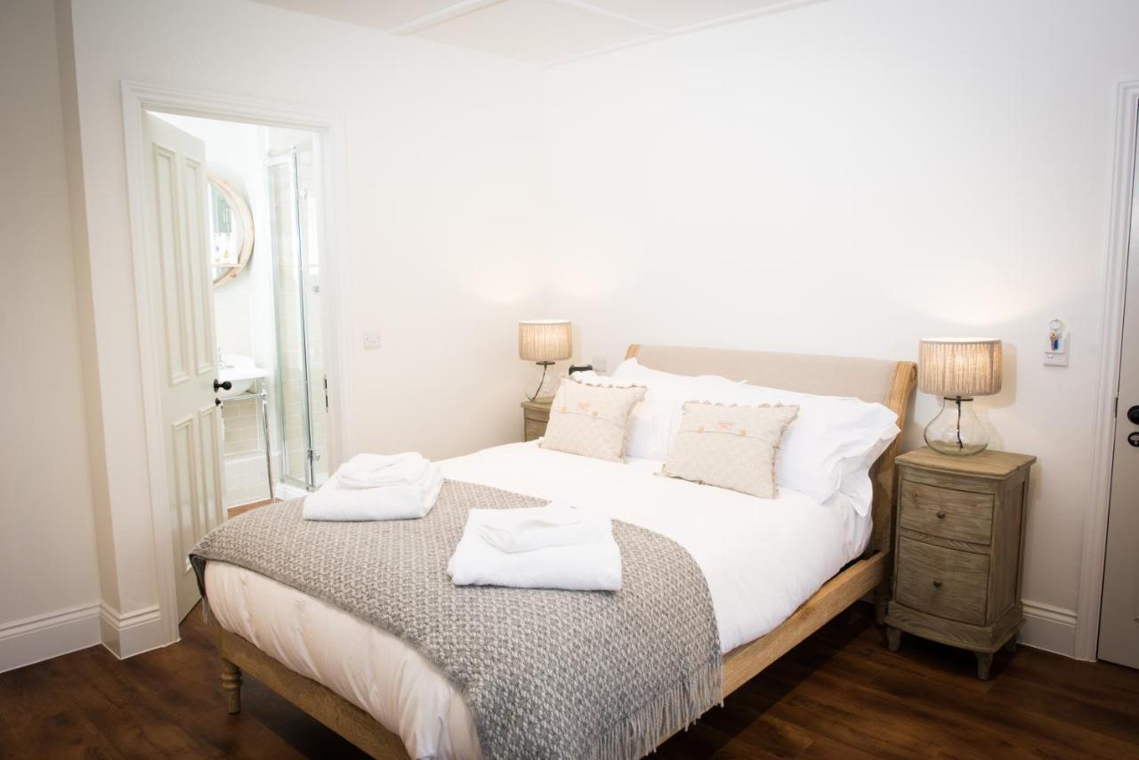 Bed and Breakfast The Fox à Winchester Extérieur photo